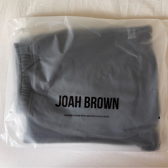 Brand New- JOAH BROWN Oversized Straight Leg Jogger in Washed Black Terry 🩶✨ - Picture 4 of 14